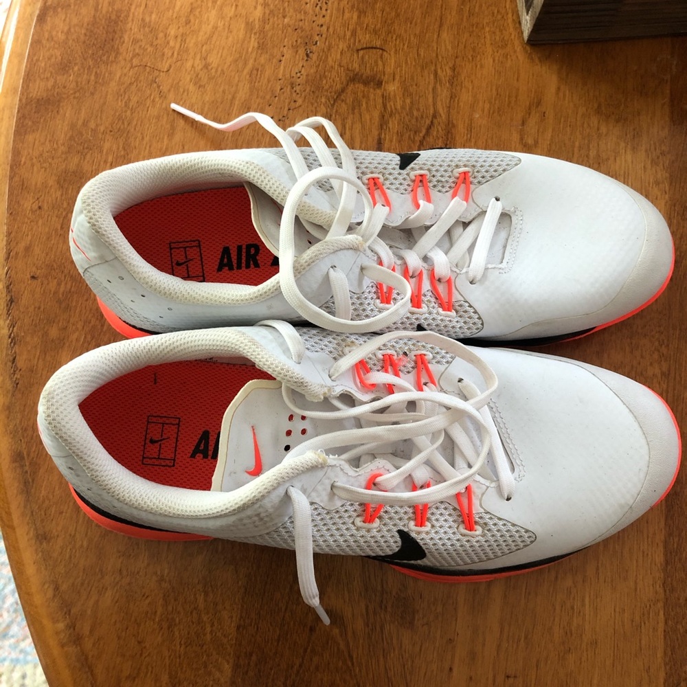 colorful nike tennis shoes for women